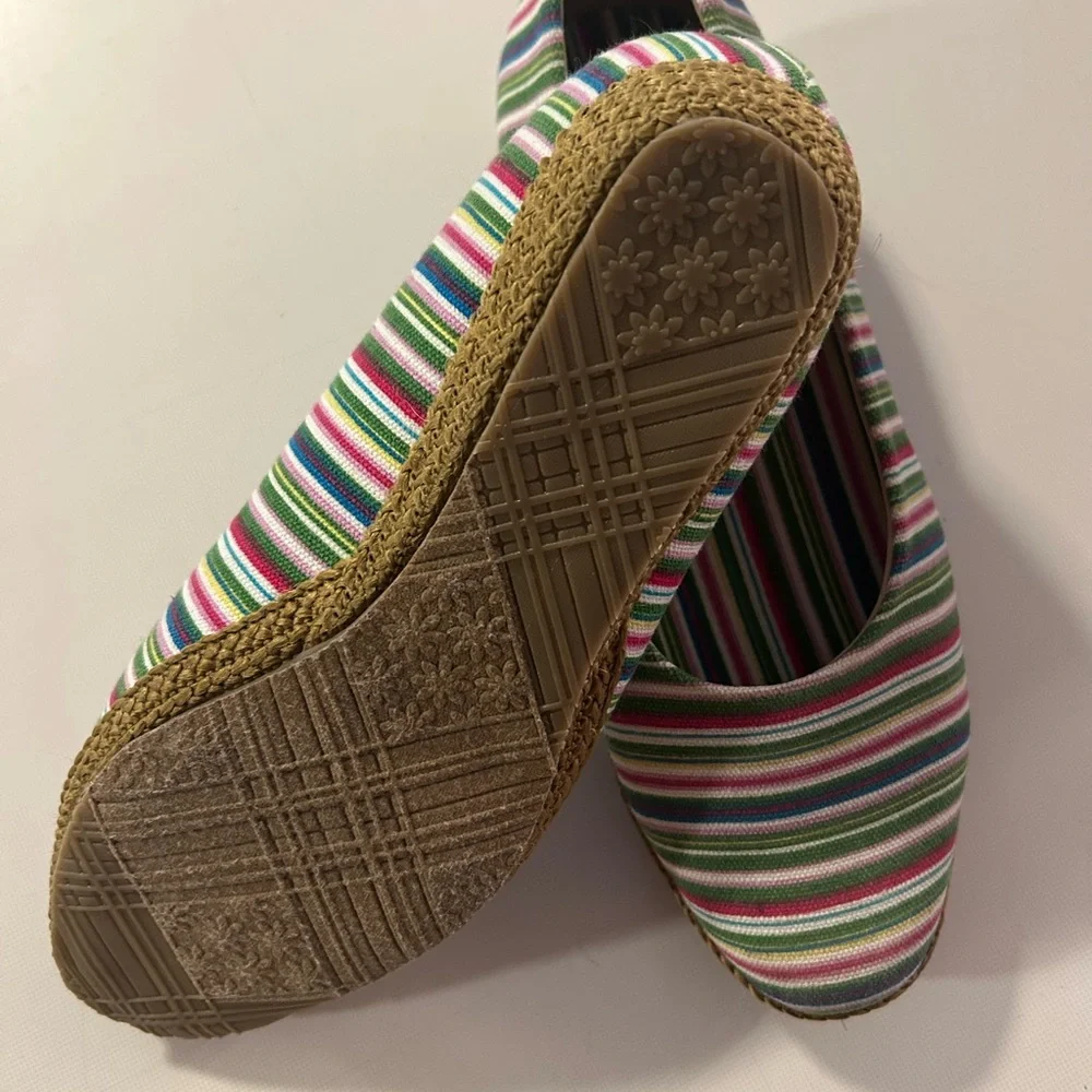 Beacon Striped Multicolor Wedges - Picture 4 of 6